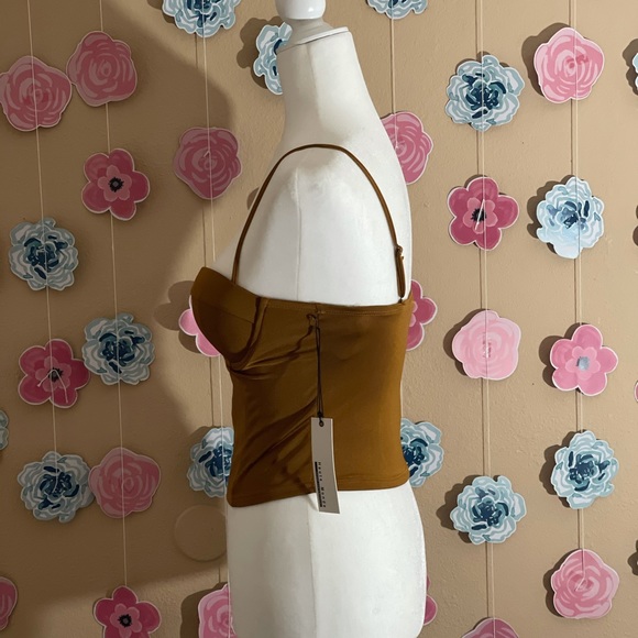 Crop top - Picture 2 of 3